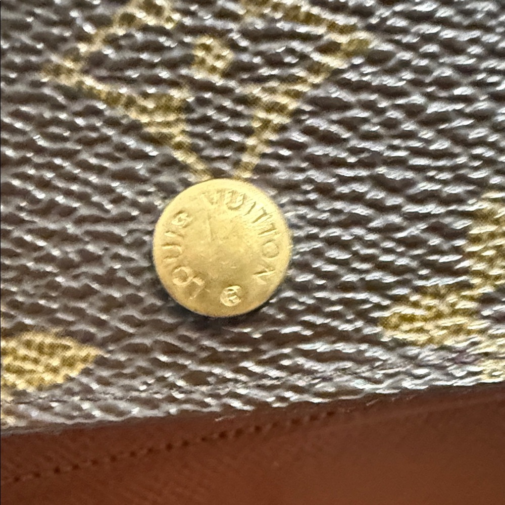 Louis Vuitton Monogram Porte Trésor Wallet - Picture 4 of 9